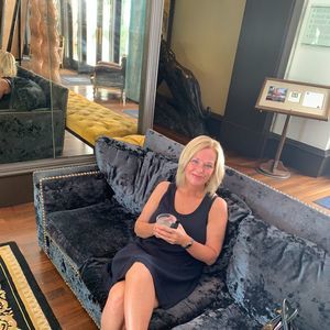 Meet your Posher, Angela